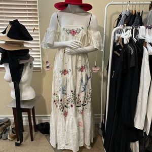 FLASH SALE!💥fillyboo dress is absolutely magical Detailed embroidery XL🌺
